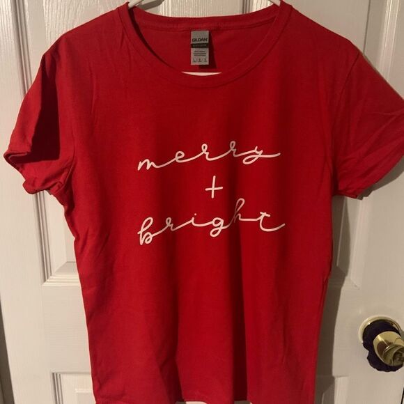 NWOT Merry + Bright “ Gildan Crewneck Cherry Red size L - Picture 2 of 5